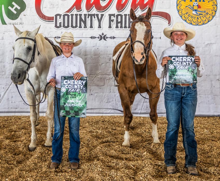 English Pleasure Champion Kayleigh Harms, Reserve Katie Schumacher.