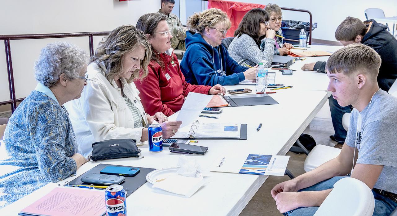Helping students reach the goal of zero based budget are from L to R: Rocky Richards, Kristy Reimers, Michelle Garwood, Jennie Salters, Kay Morrison, and Lila O’Keefe.