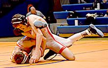Robinson LaDeaux wrestled at 120 and scored 10 team points.