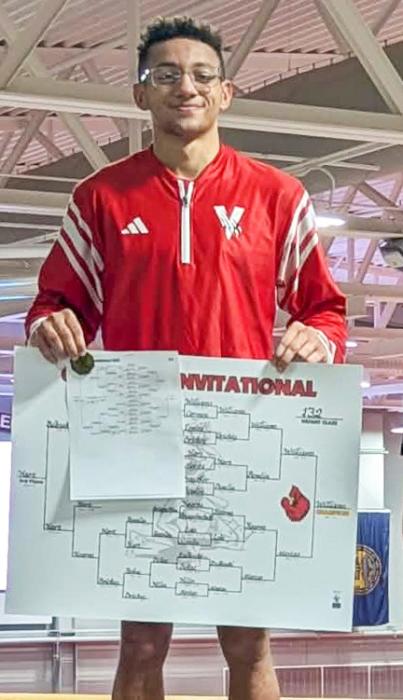 Jekhi William was Champion at 132lb bracket.