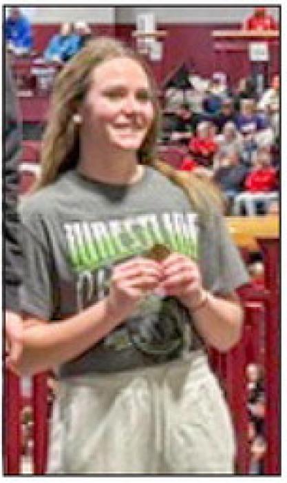 Alison Weller placed 4th in the 125lb bracket. Photos by Lorana Eggert
