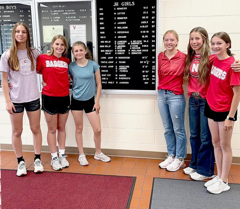 Pictured are from L to R: Mia Sherbeyn, Danika Janssen, Reegan Eggert, Addison Stec, Annalena Nelson, and Kealy Titus.