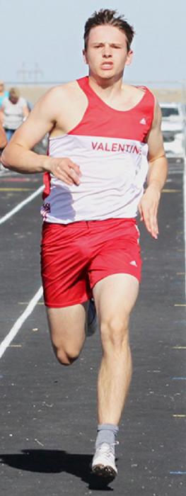 Lex Larsen competes in the 200 Meter Dash where he placed second.