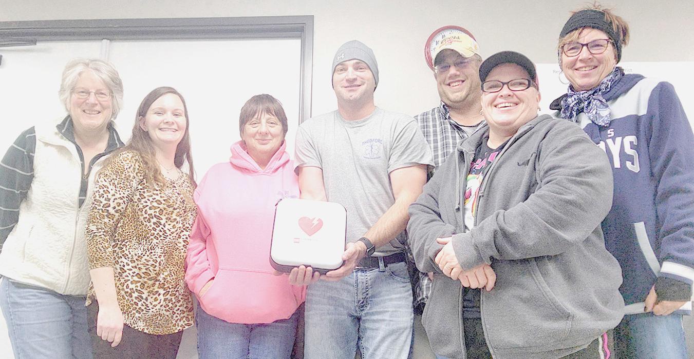 Pictured are from L to R: Shirley Hanna, Jemma DeNaeyer, Chery Moody, Loren Eaton, Wade Neben, Brenda Corbin, and Sandy Heavican.