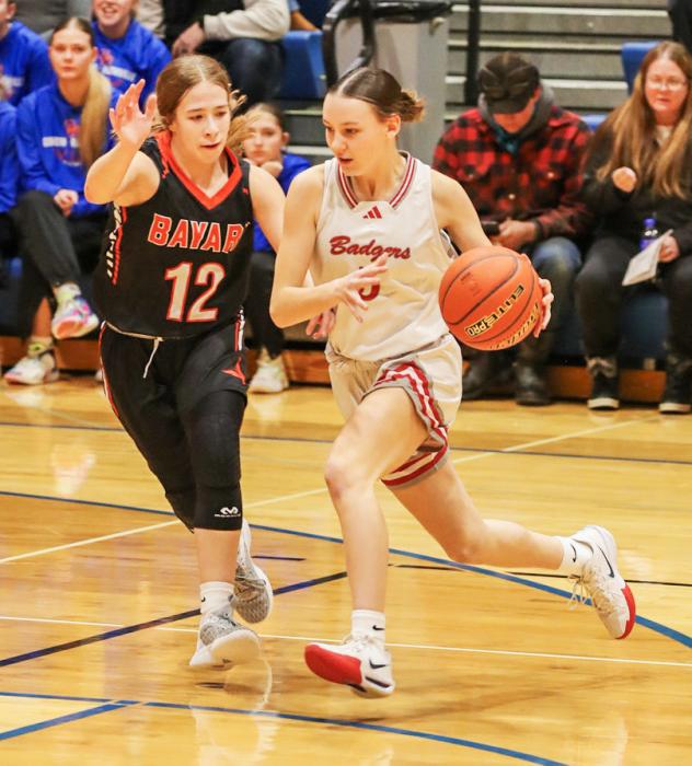 Clarrah Beebout #5 looking to pass Bayard defense. Photos by Nina Maria Nelson