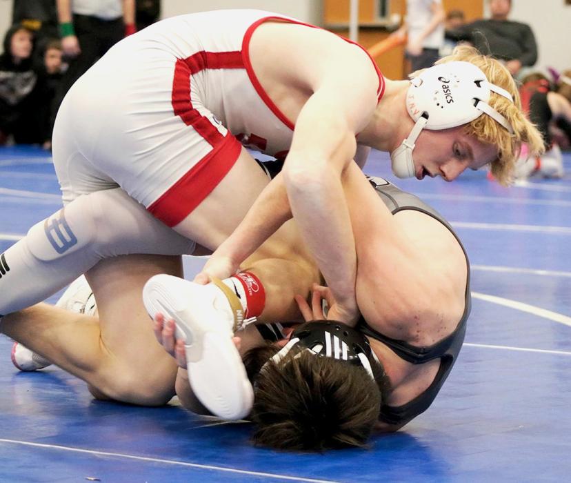 Will Sprenger took second place in 120#.