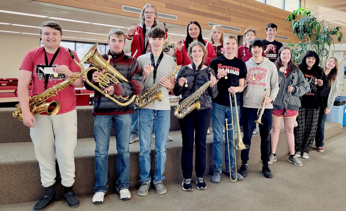 VHS Badger Band receives NSAA State Medals!