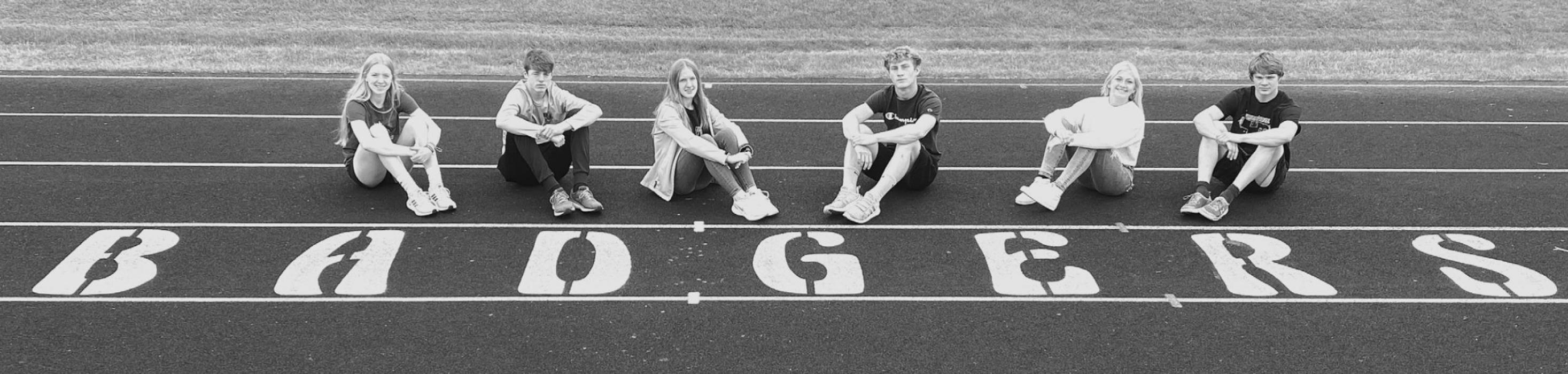Valentine qualifies five for NSAA State Track