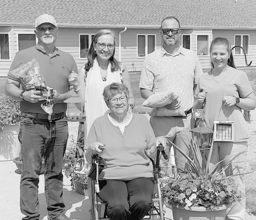 Donation brings joy to Valentine seniors