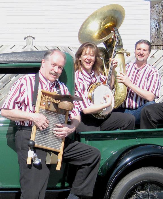 Come and enjoy the American Dixieland Jazz music of Dixieland Pickup Trio, Sunday, November 6, at 6:00 p.m. at the Valentine High School Auditorium.