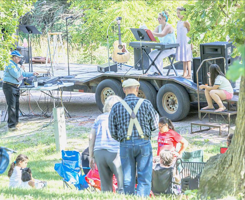 Misty Critchfield was one of the first performers who played while the youth sang.