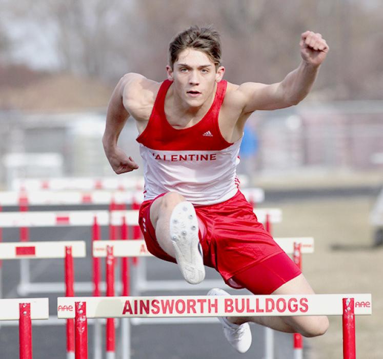 Badgers compete in 12th annual Ainsworth Relays